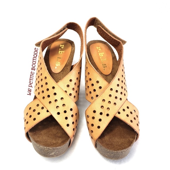 r.b.l.s. Brianna Sandals sz 8.5 - Picture 5 of 7